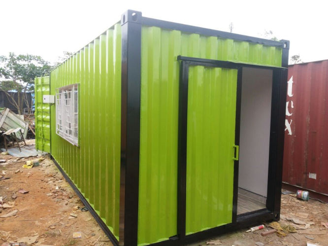 Container văn phòng 20 feet lát gạch lắp cửa lớn - V208-1