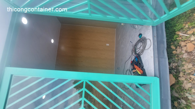 Nhà container 40 feet màu xám xanh đầy đủ điện, đèn, quạt hút, máy lạnh-8