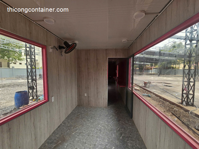 Container cafe 40 Feet có sân thượng hồng pastel-4