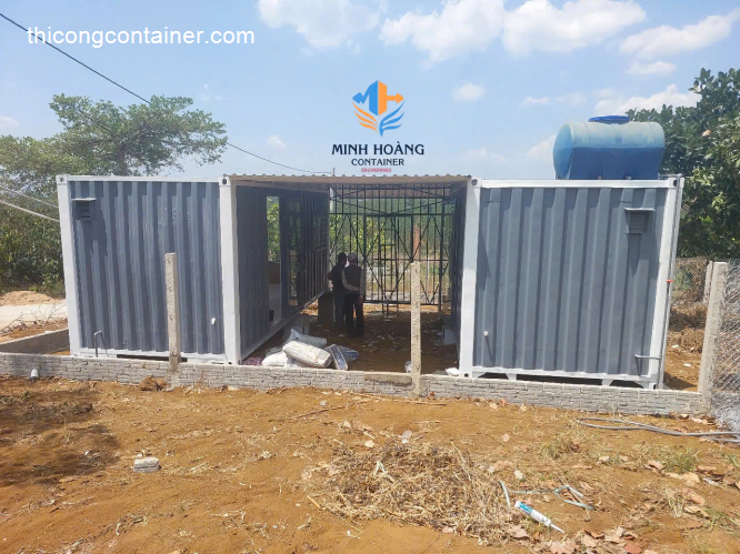 Hai văn phòng container 20 feet khung kính-8